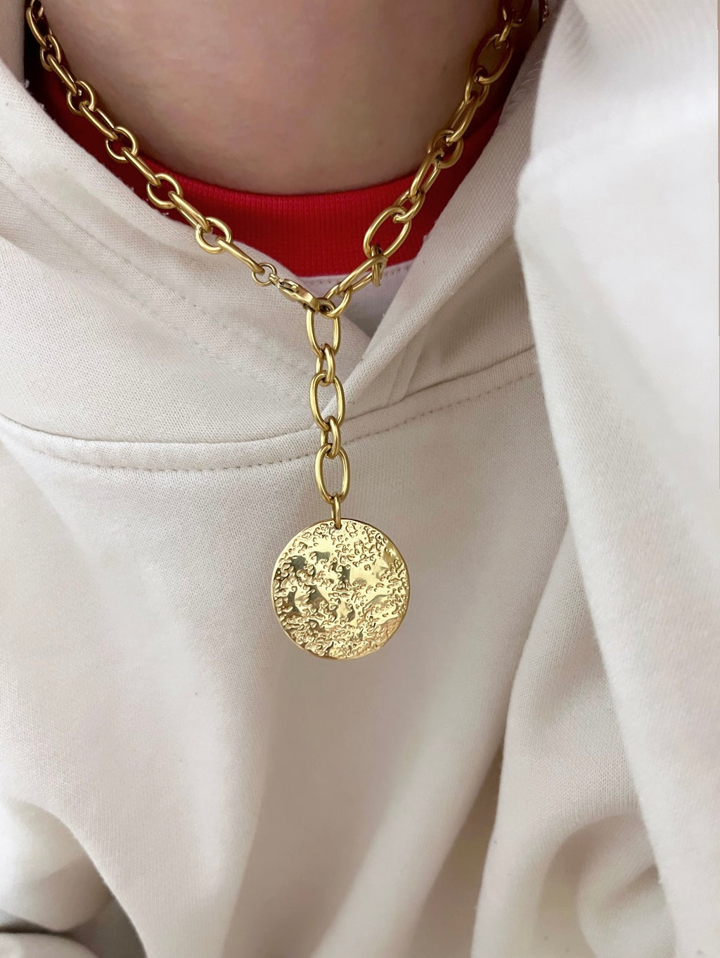 Collier COME